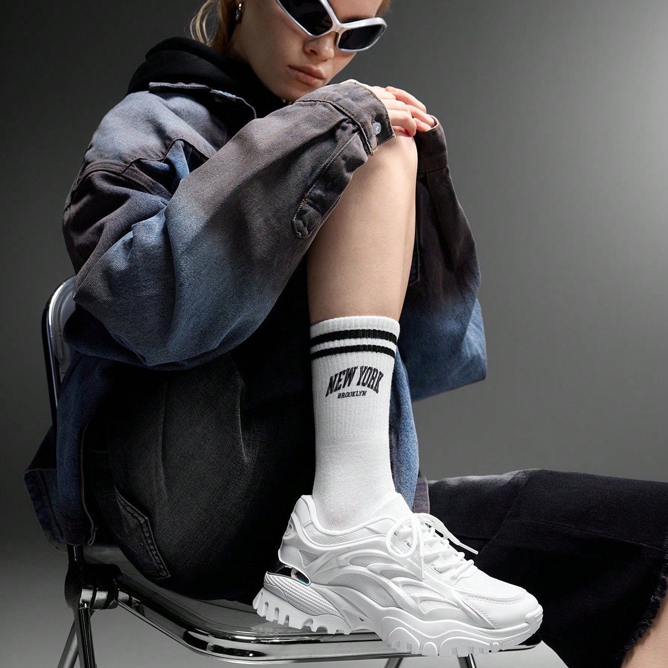 Women's Fashionable Sporty Mesh Surface White Lace Up Chunky Sneakers
